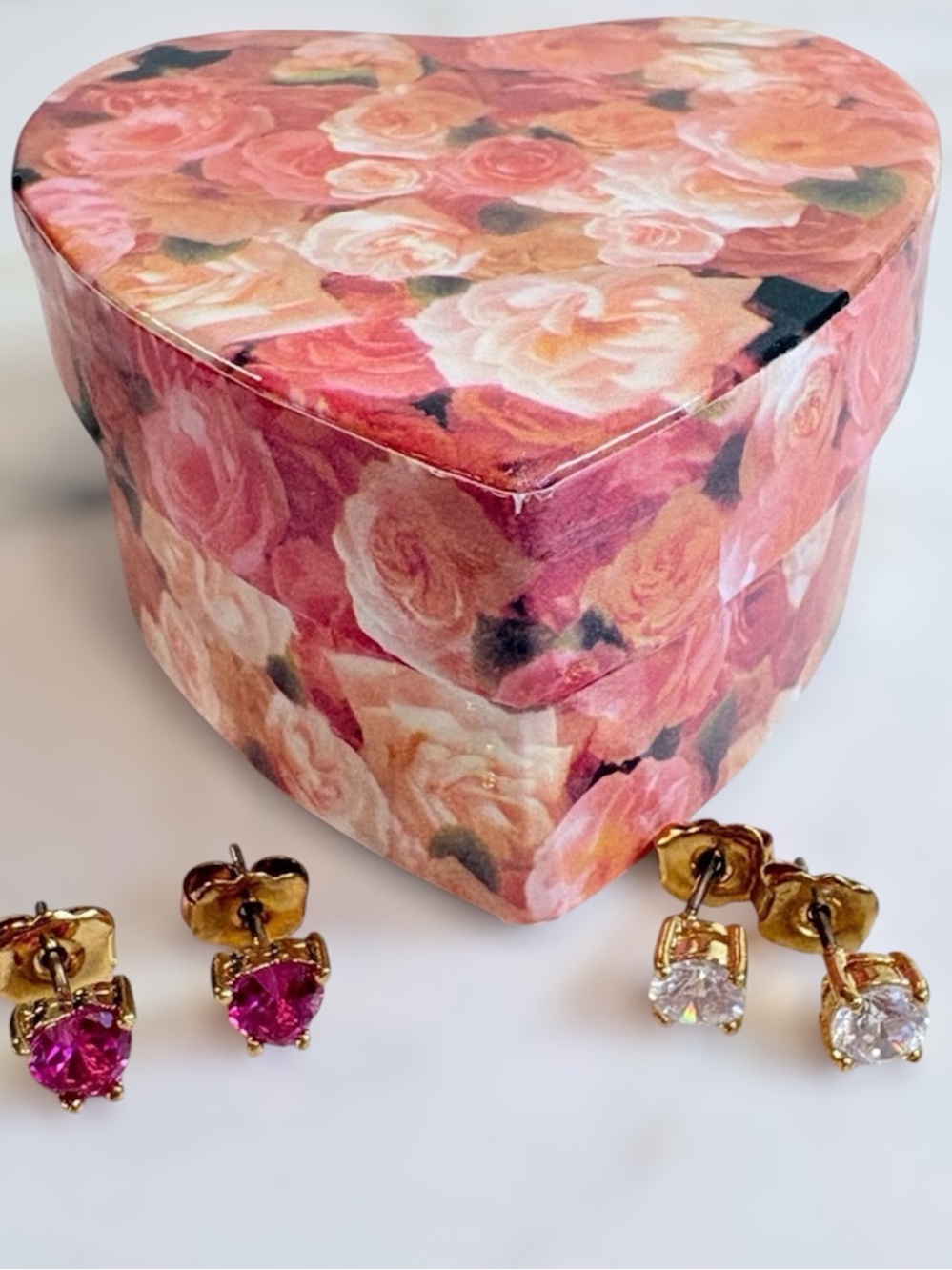 Vintage Avon Fuchsia Heart Rhinestone Stud Earrings Gold NIB Floral Heart Box